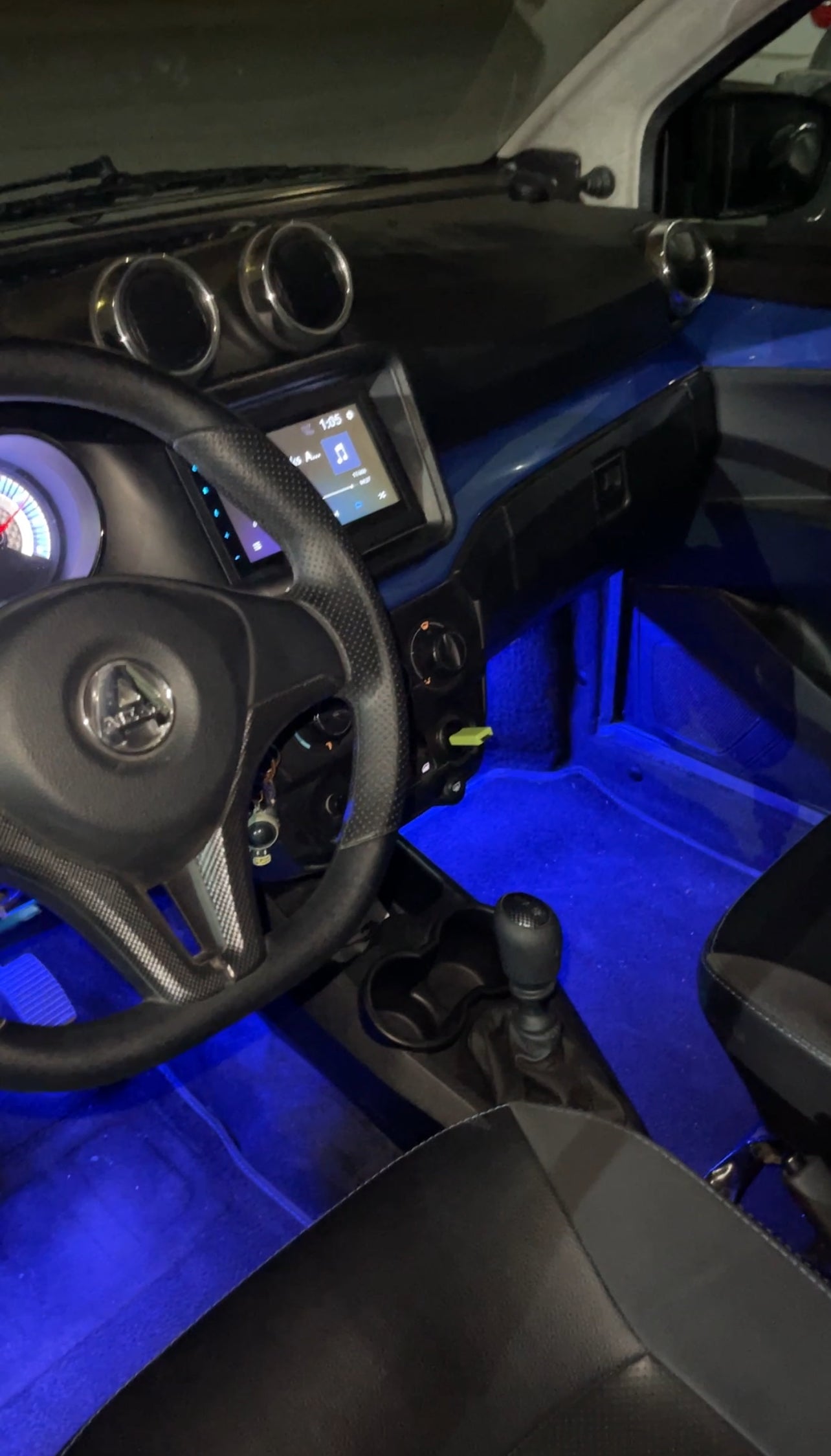 Led Interni Auto Gestibile Dall'APP Striscia Led Ambientale Illuminazione Abitacolo Decorazione Atmosfera Separabile Auto Tuning 12v